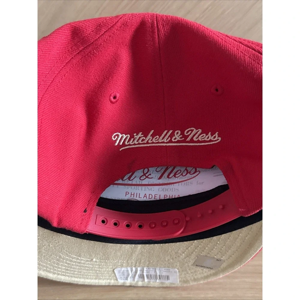 Chicago Bulls Hat Red Chrome Elements 40th Anniversary‎ Snapback Mitchell & Ness